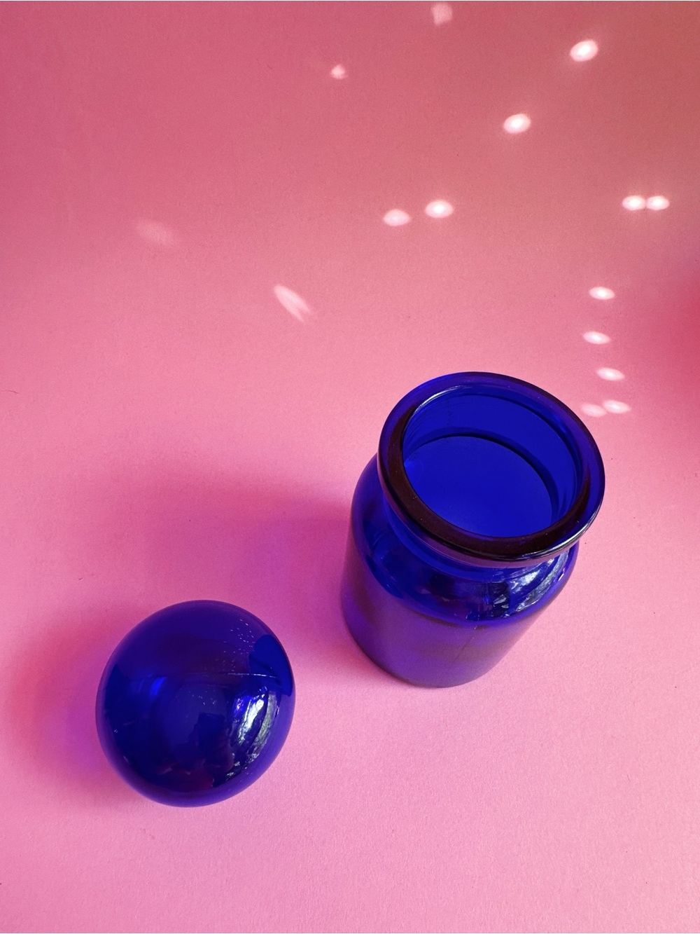 Vintage Cobalt Blue Glass Apothecary Jar with Round Stopper - Picture 5 of 5